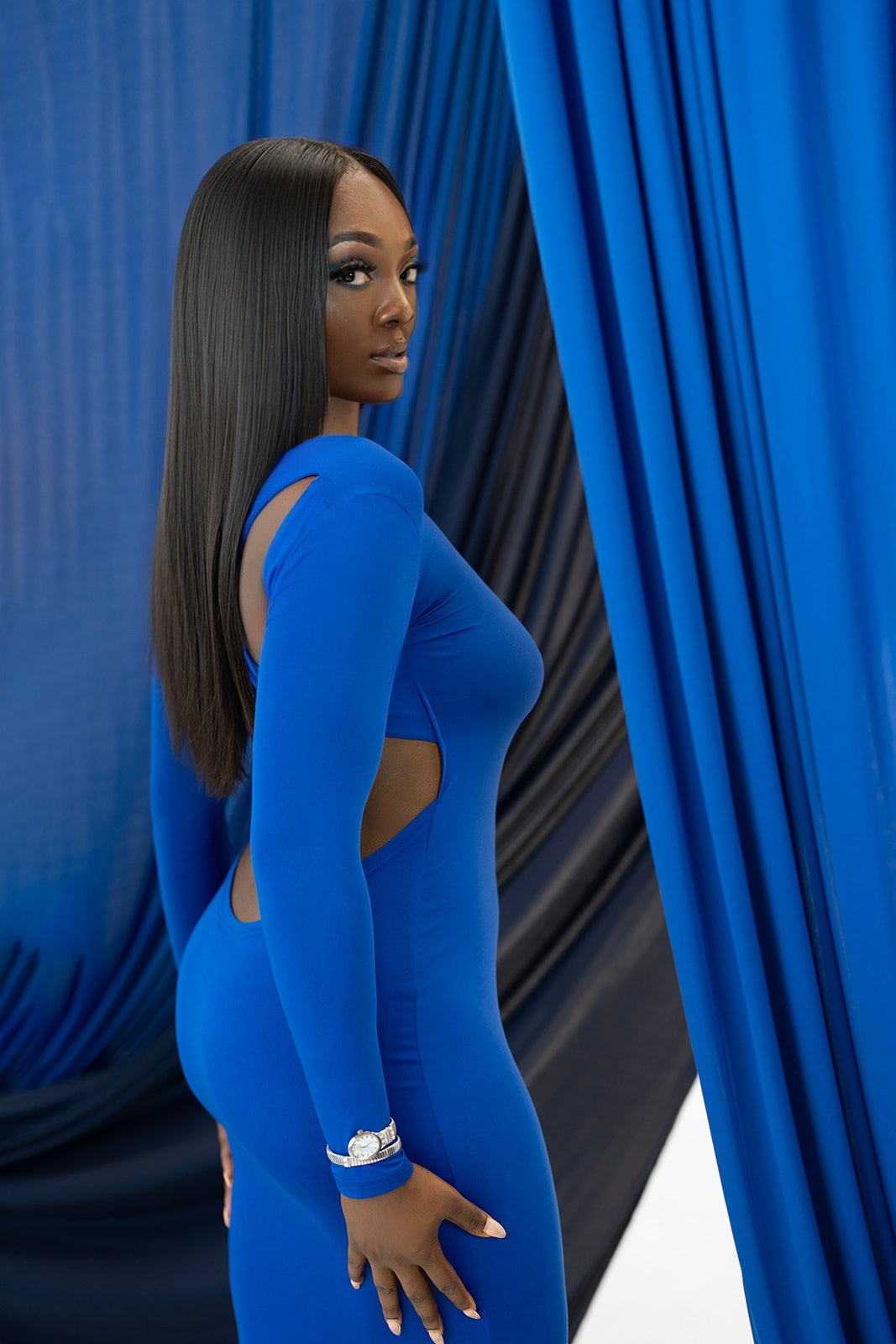 open back blue dress Ibi Monochromatic Queen Open back dress – IBIBYYEMI
