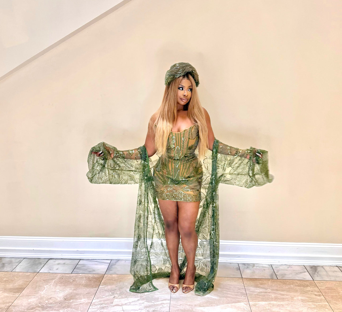 Ibi by Yemi signature Queen set in green