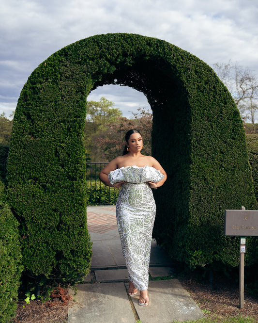 Ibi Infinity Gown in white